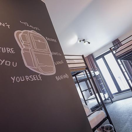 Cube Hostel Лёвен Экстерьер фото