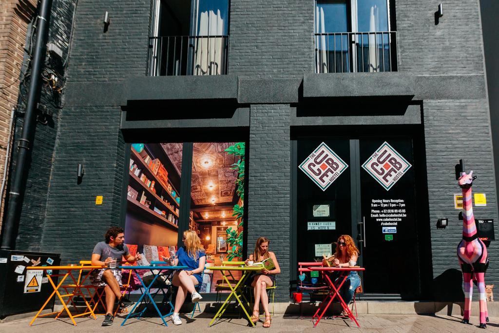 Cube Hostel Лёвен Экстерьер фото