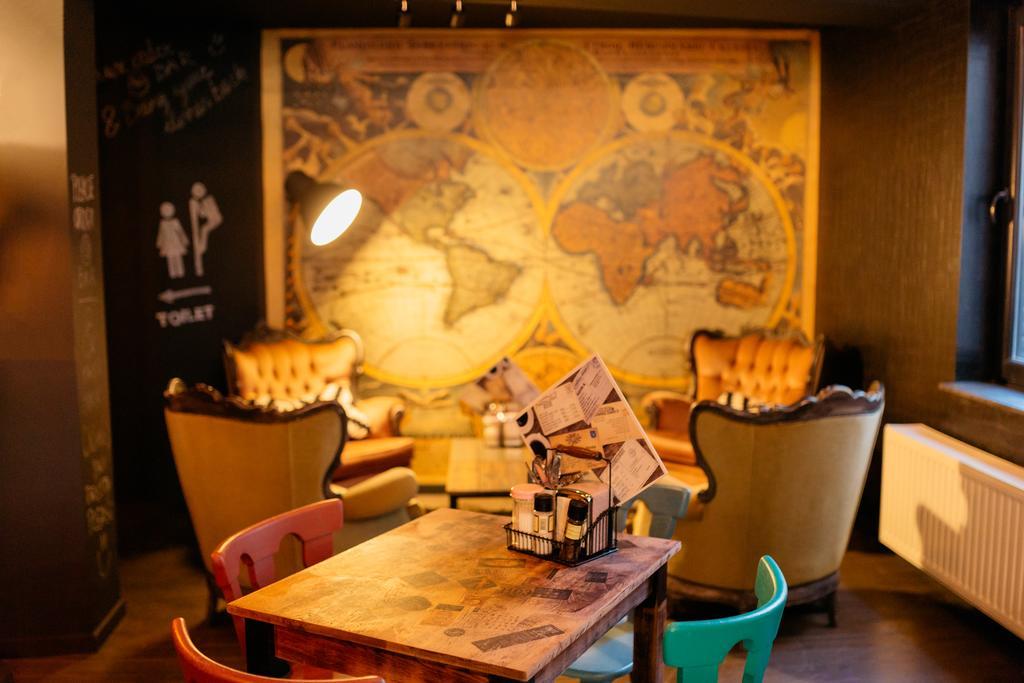 Cube Hostel Лёвен Экстерьер фото