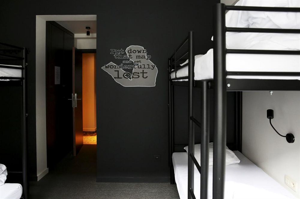 Cube Hostel Лёвен Экстерьер фото