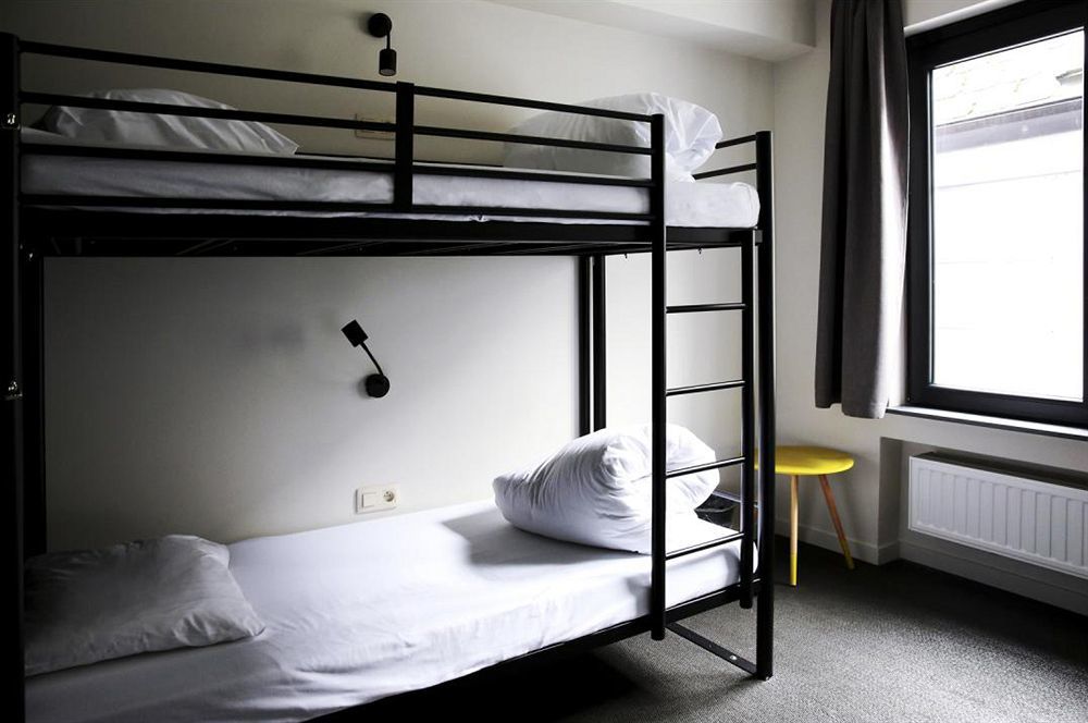 Cube Hostel Лёвен Экстерьер фото