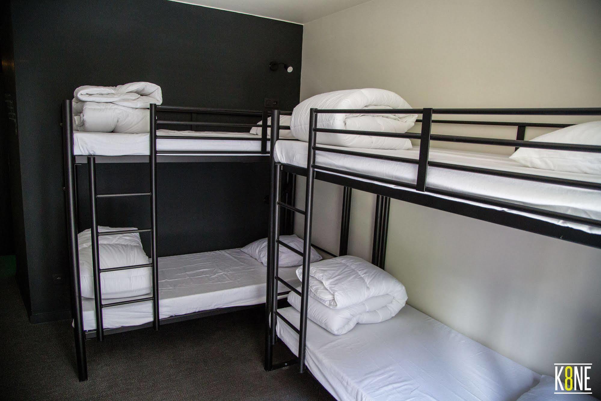 Cube Hostel Лёвен Экстерьер фото